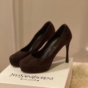 Yves Saint Laurent Pump